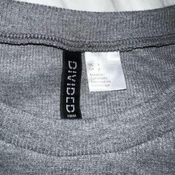 H&M - Picture 2 of 2